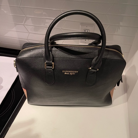 Burberry Banner Bag - Picture 6 of 7